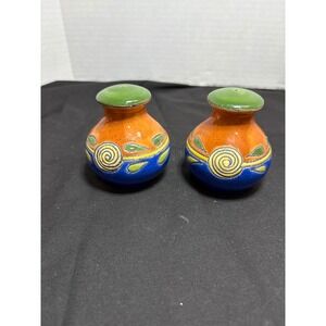 Artesa Ecuador Hand Painted Ceramic Salt and Pepper Shakers‎ Colorful